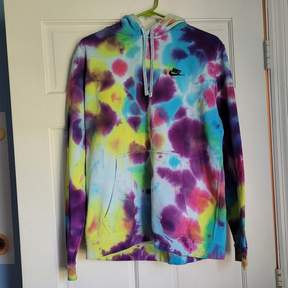 Tie Nike Sweatshirt
